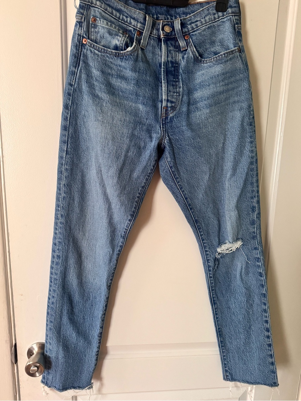 Levi's 501 Skinny High-Rise Button-Fresh Distressed Women’s 26x28 Blue Jeans cas
